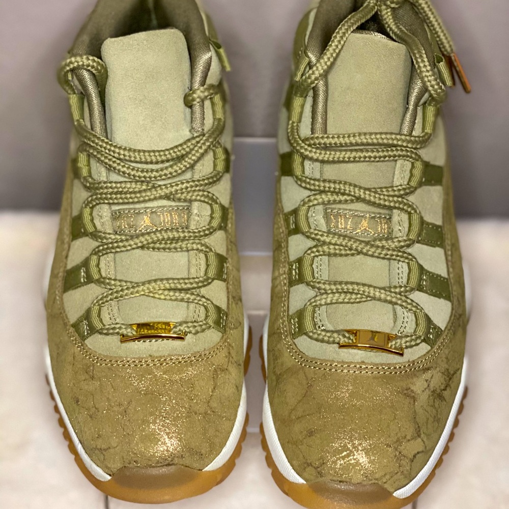 Air Jordan 11 Retro - “Olive Lux” Size 6